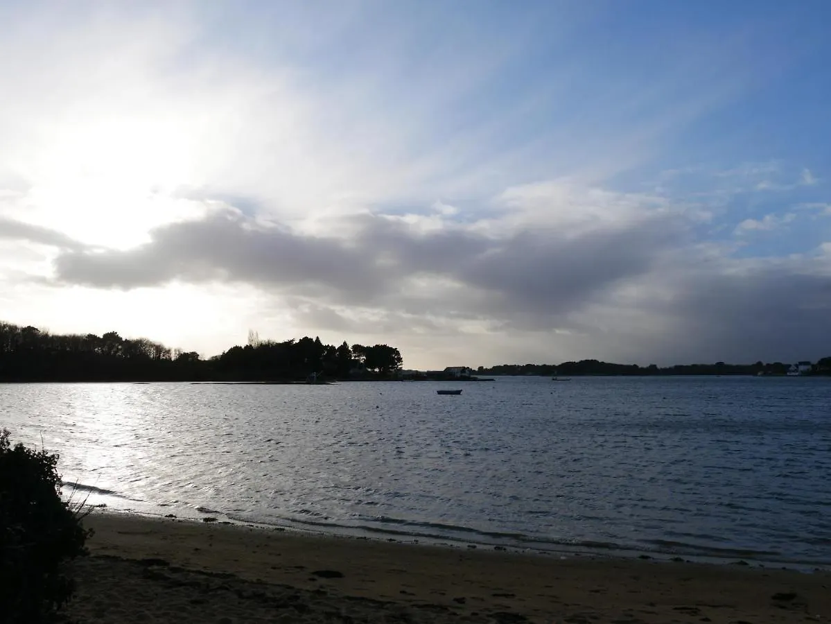 * La Campagne Au Bord De La Mer * Locoal-Mendon Holiday home